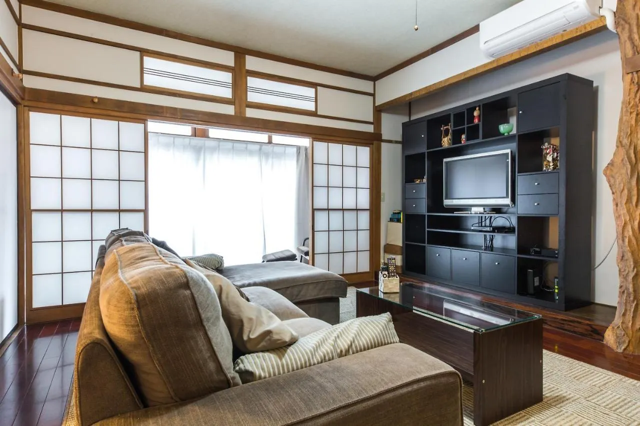 בית נופש טוקיו Samurai House - Large Family House, West Shinjuku יפן