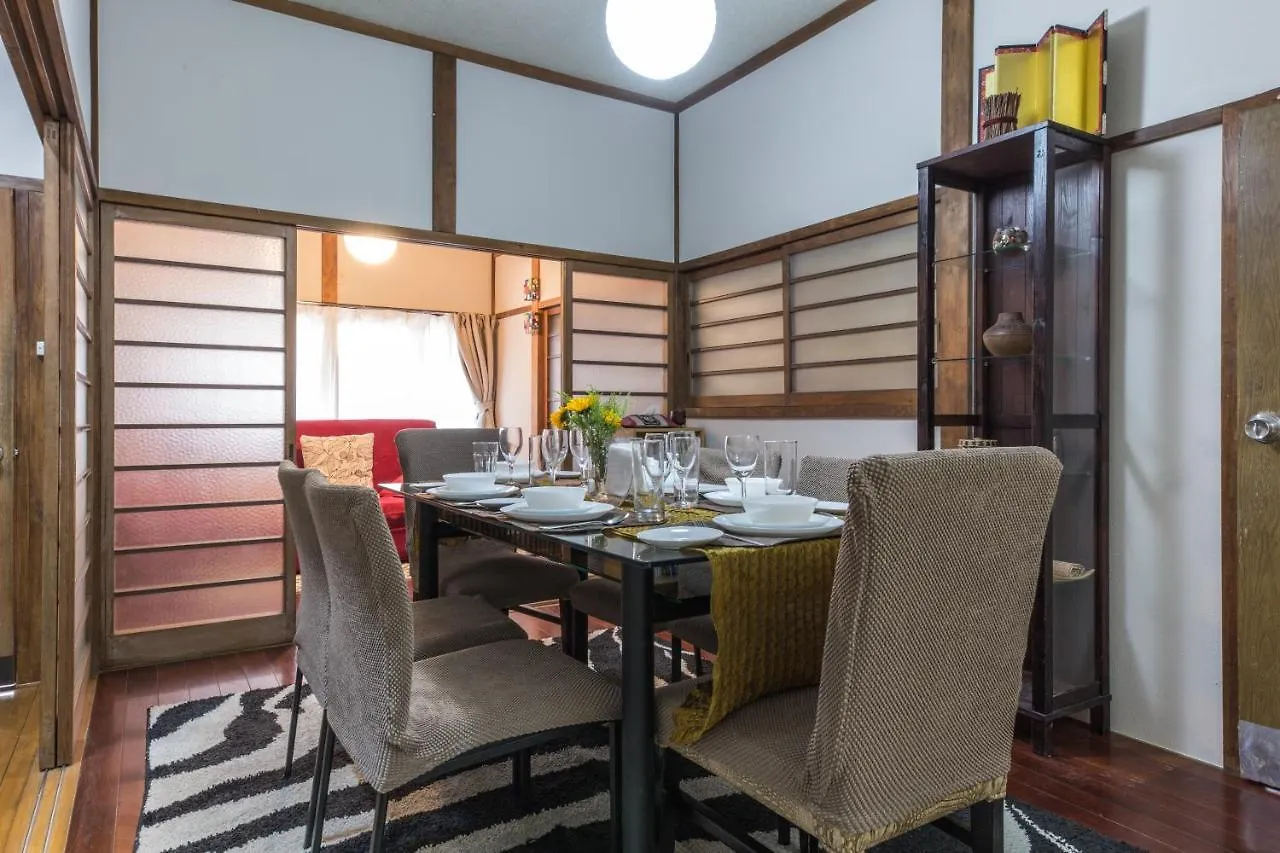 טוקיו Samurai House - Large Family House, West Shinjuku 0*,  יפן