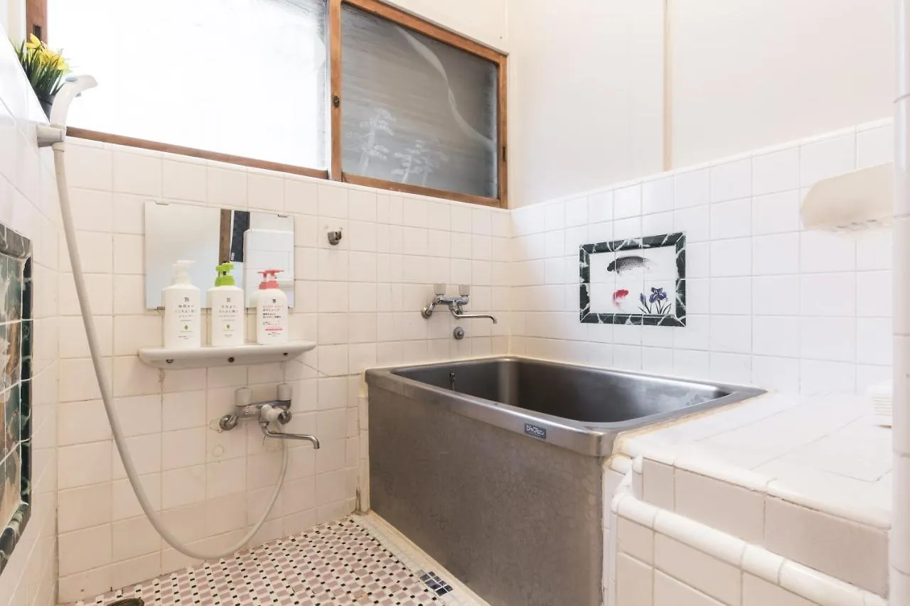 טוקיו Samurai House - Large Family House, West Shinjuku בית נופש